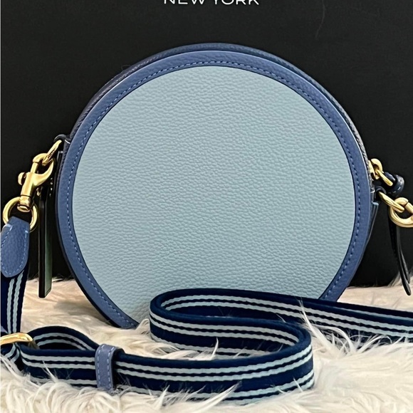 CA098 - Coach Kia Circle Bag in Colorblock - Picture 4 of 10